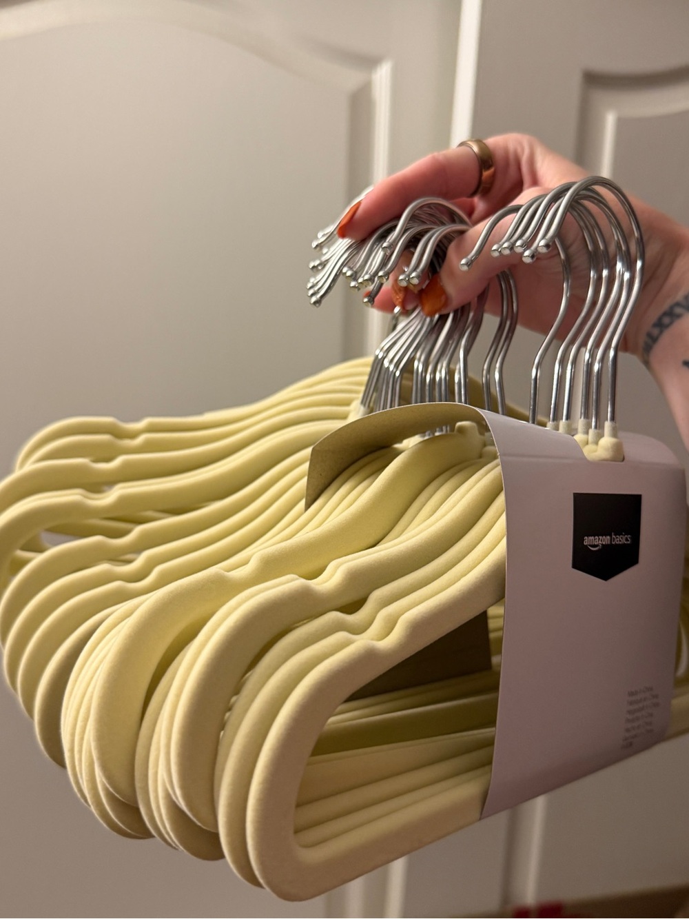 Cream Velvet Non-Slip Hangers - Set of 30
